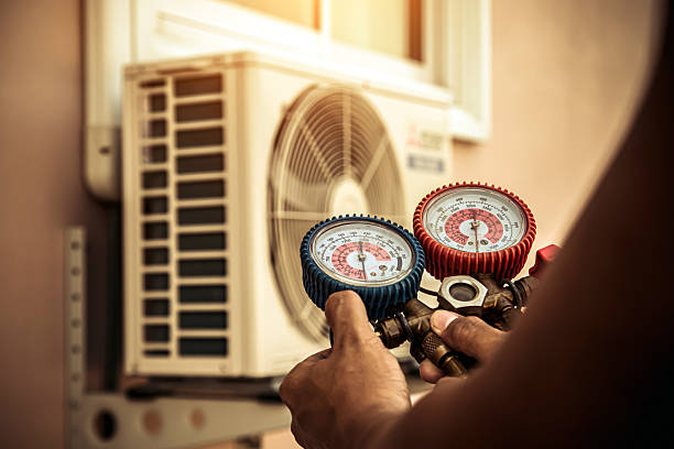 Professional Hvac technician working in Derby, KS